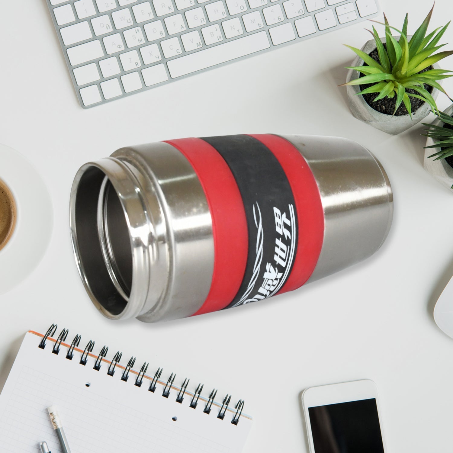 400ml steel travel cup, double-walled, with rubber grip 400ml steel travel cup, double-walled, with rubber grip